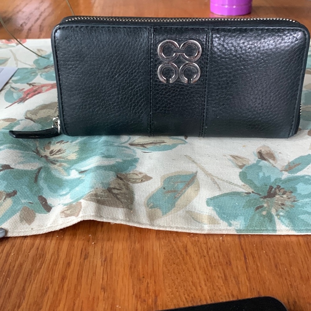 Coach Pebbled Zip Around Leather Wallet CC Emblem